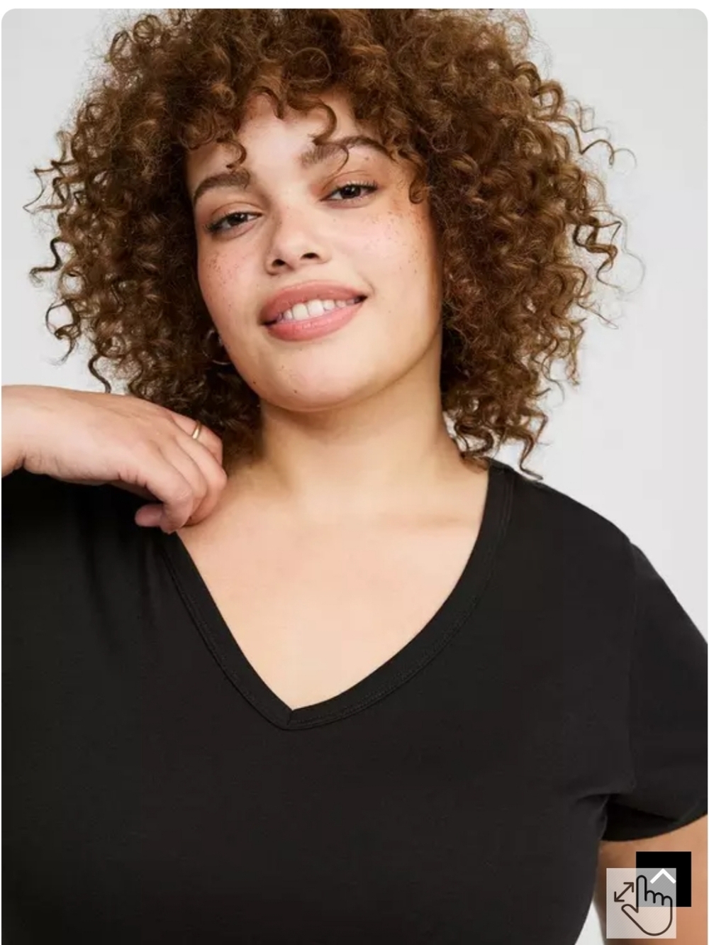 Torrid Girlfriend Signature Jersey V-Neck Tee - Picture 4 of 5